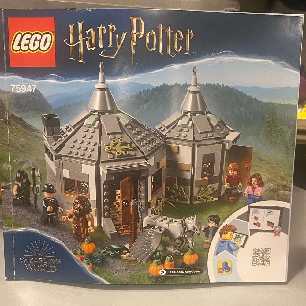 LEGO Harry Potter Hagrid's Hut: Buckbeak's Rescue Set 75947 496 pieces